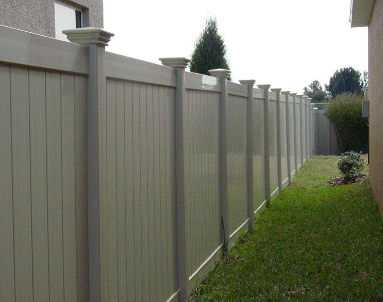 Privacy Fences - Specialty Fence Wholesale Inc.